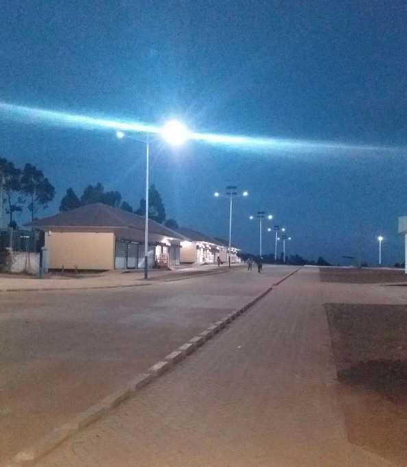 玉树市非洲科特迪瓦太阳能路灯工程
